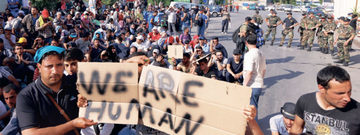 Τηλεφωνική επικοινωνία με αλλυλέγγυους στη Μυτιλήνη για το προσφυγικό ζήτημα